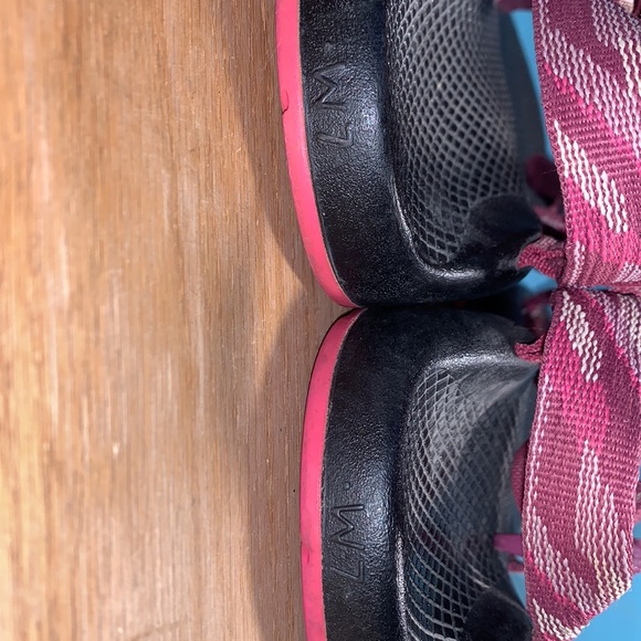 EUC Chaco women’s sandals size 7 - Picture 4 of 5